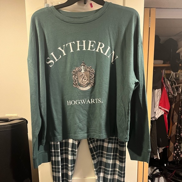Harry Potter green slytherin pajamas - Picture 1 of 2